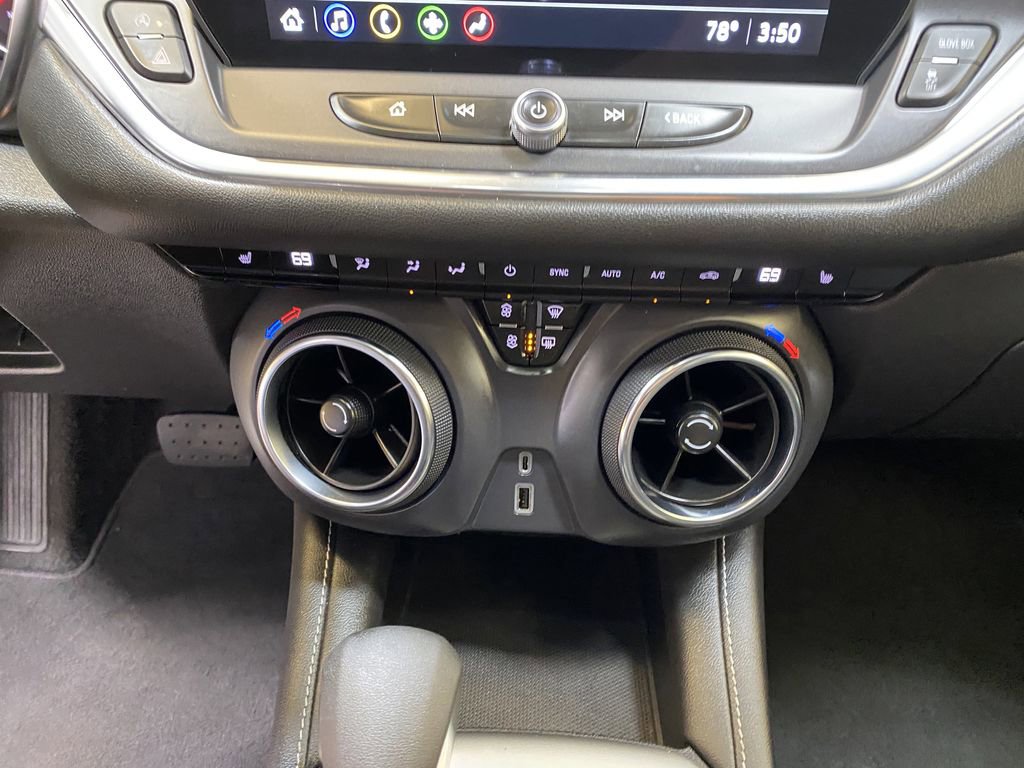 Used 2025 Chevrolet Blazer LT FWD image 43