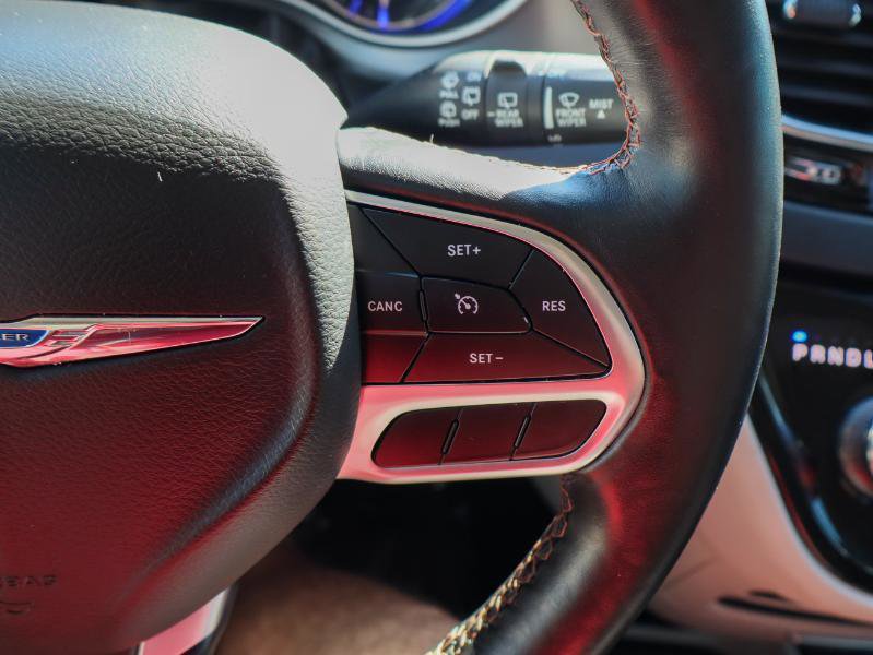 Used 2020 Chrysler Pacifica Touring w/ Cold Weather Group image 18