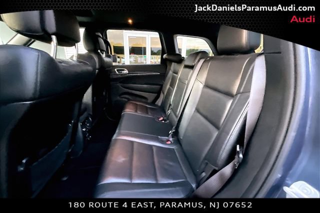 Used 2020 Jeep Grand Cherokee Limited AWD/4WD image 18