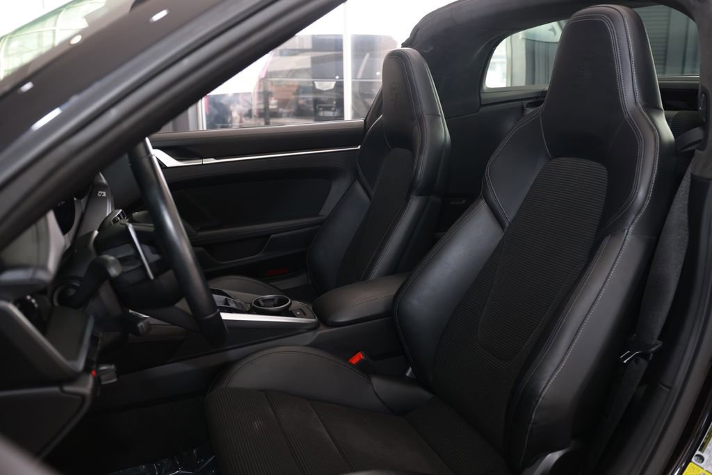 Used 2021 Porsche 911 Targa 4S image 3