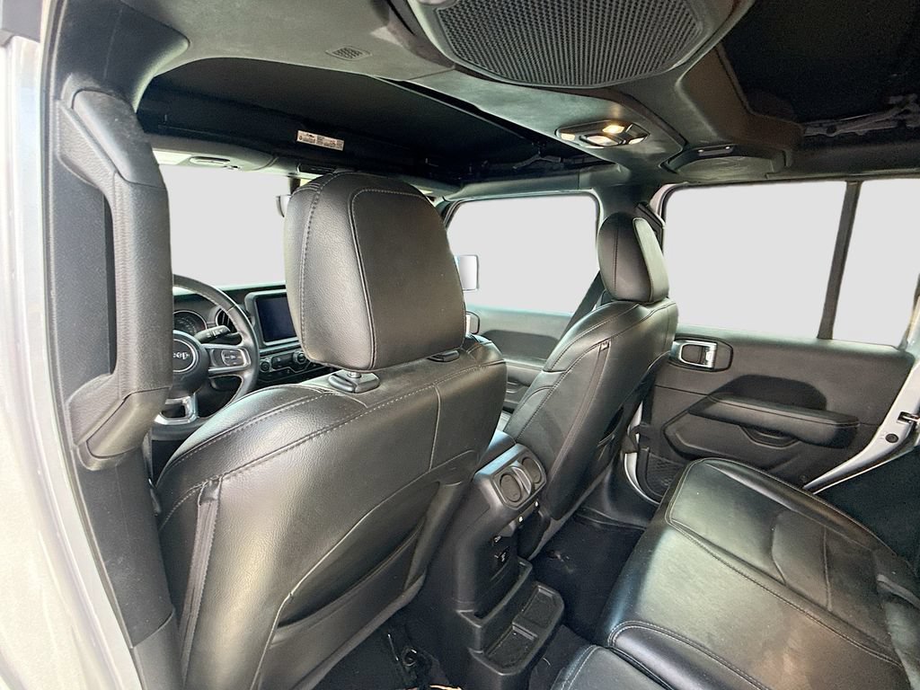 Used 2022 Jeep Wrangler Unlimited Sahara AWD/4WD image 24