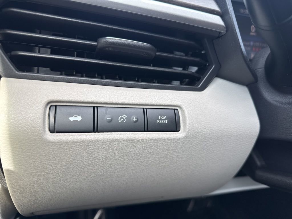 Used 2025 Nissan Altima 2.5 SV image 23