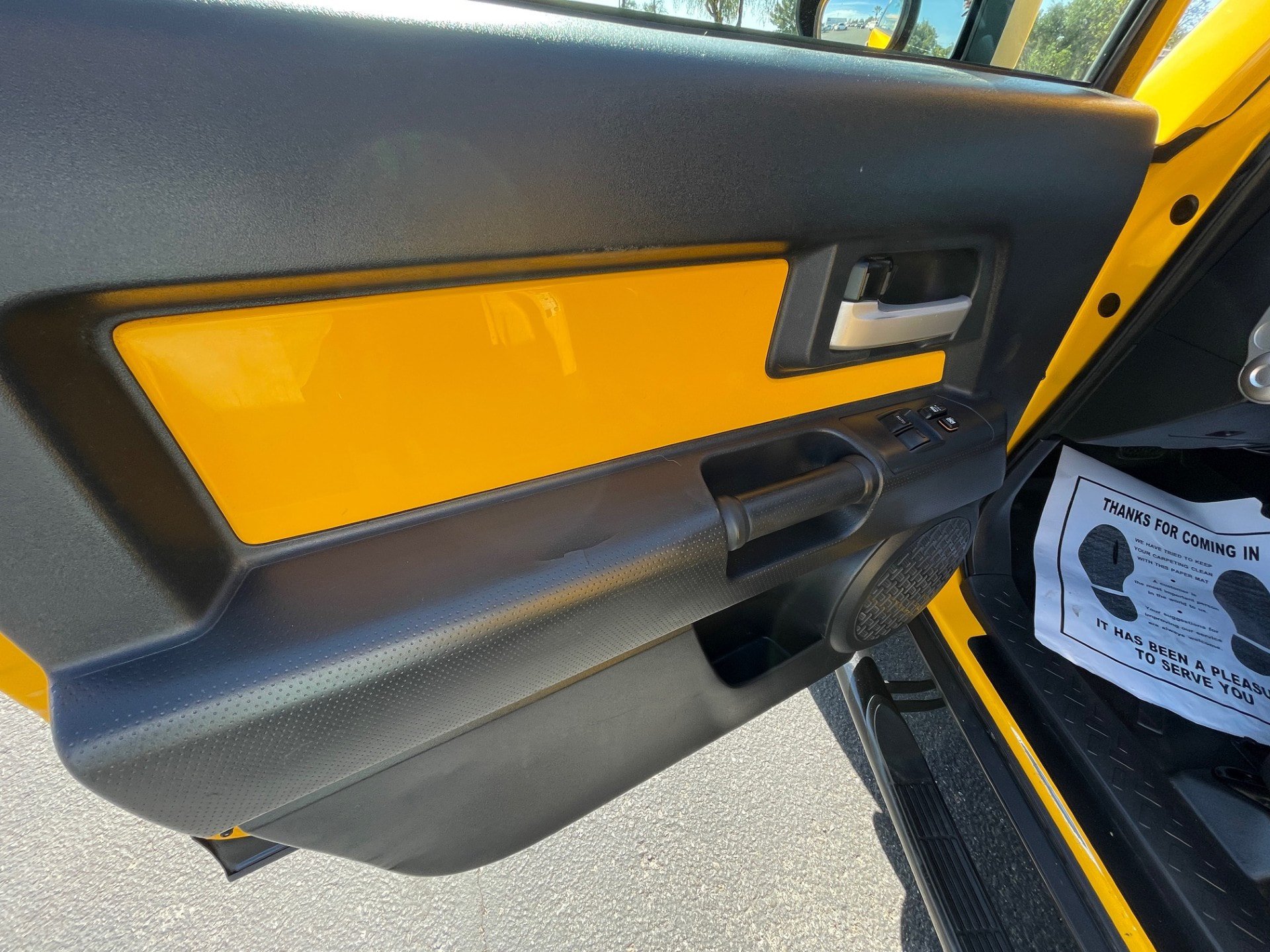 Used 2008 Toyota FJ Cruiser 4WD w/ Upgrade Pkg 1 image 12