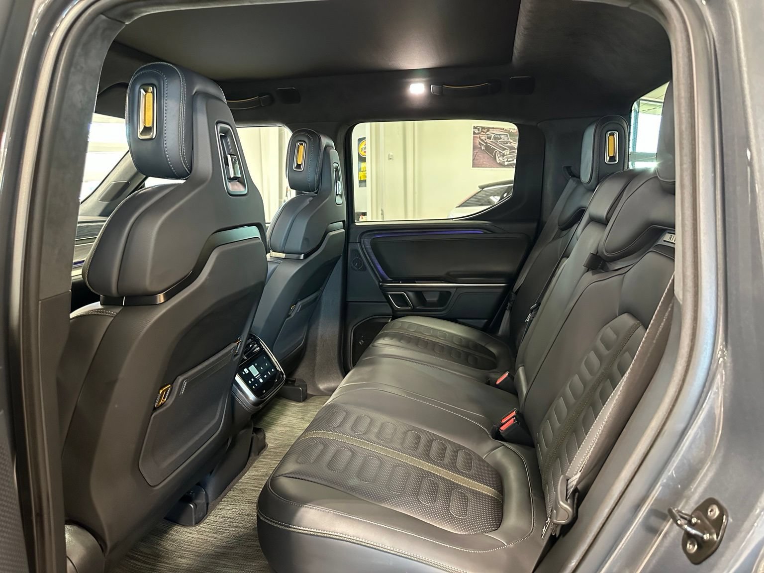 Used 2023 Rivian R1T Adventure AWD/4WD image 38