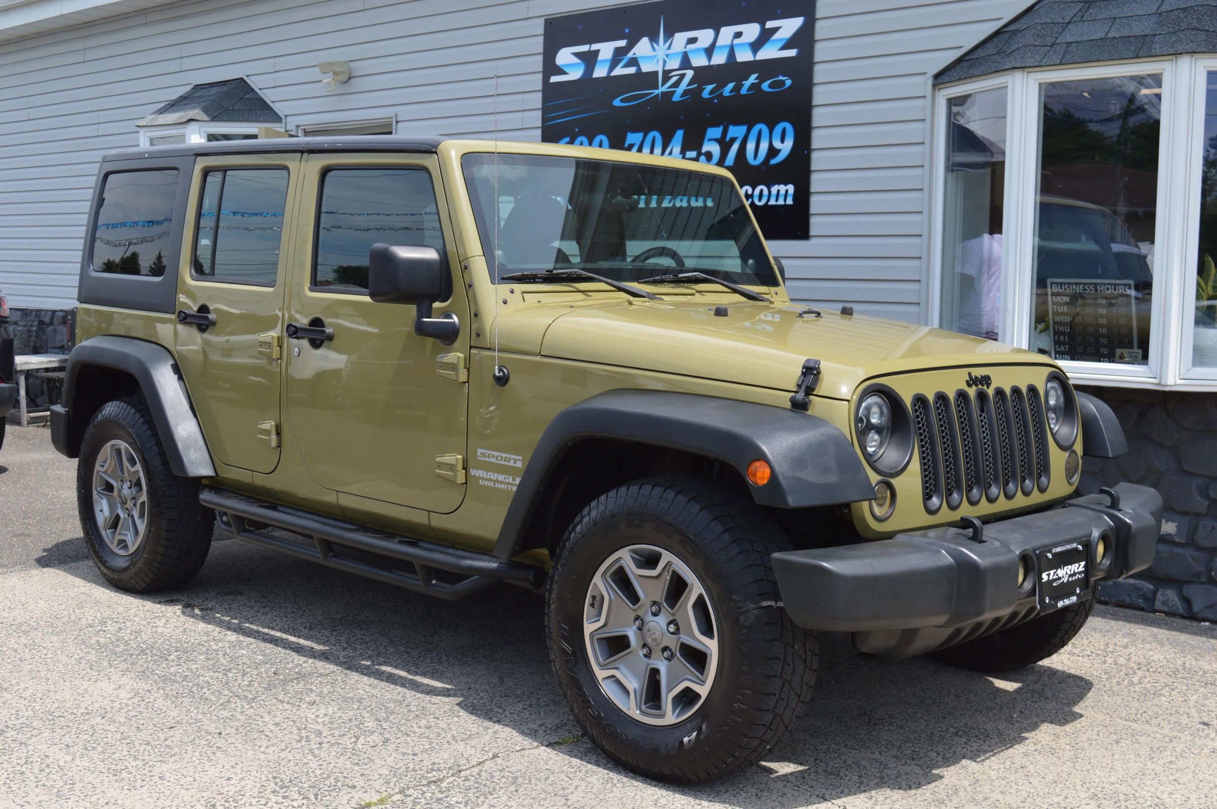 Used 2013 Jeep Wrangler Unlimited Sport w/ Connectivity Group image 7