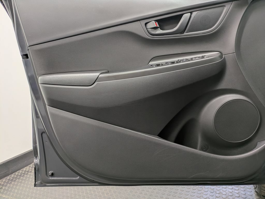 Certified 2023 Hyundai Kona SE AWD/4WD image 8