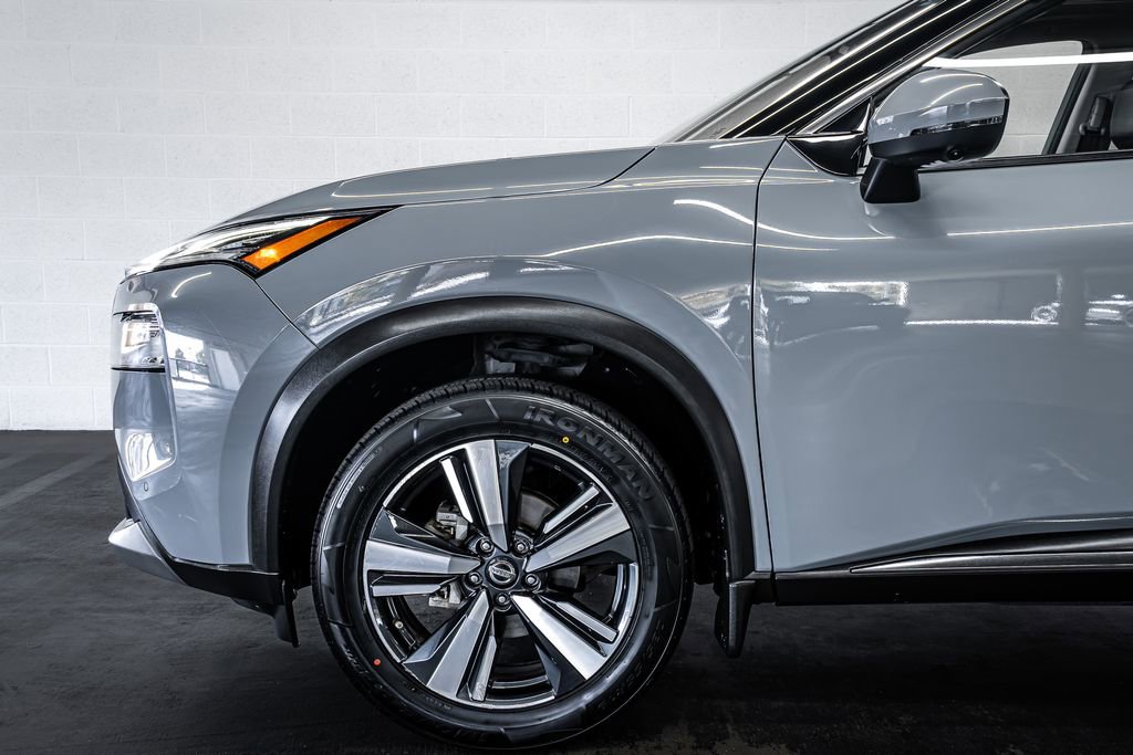 Used 2021 Nissan Rogue SL w/ Premium Package image 17