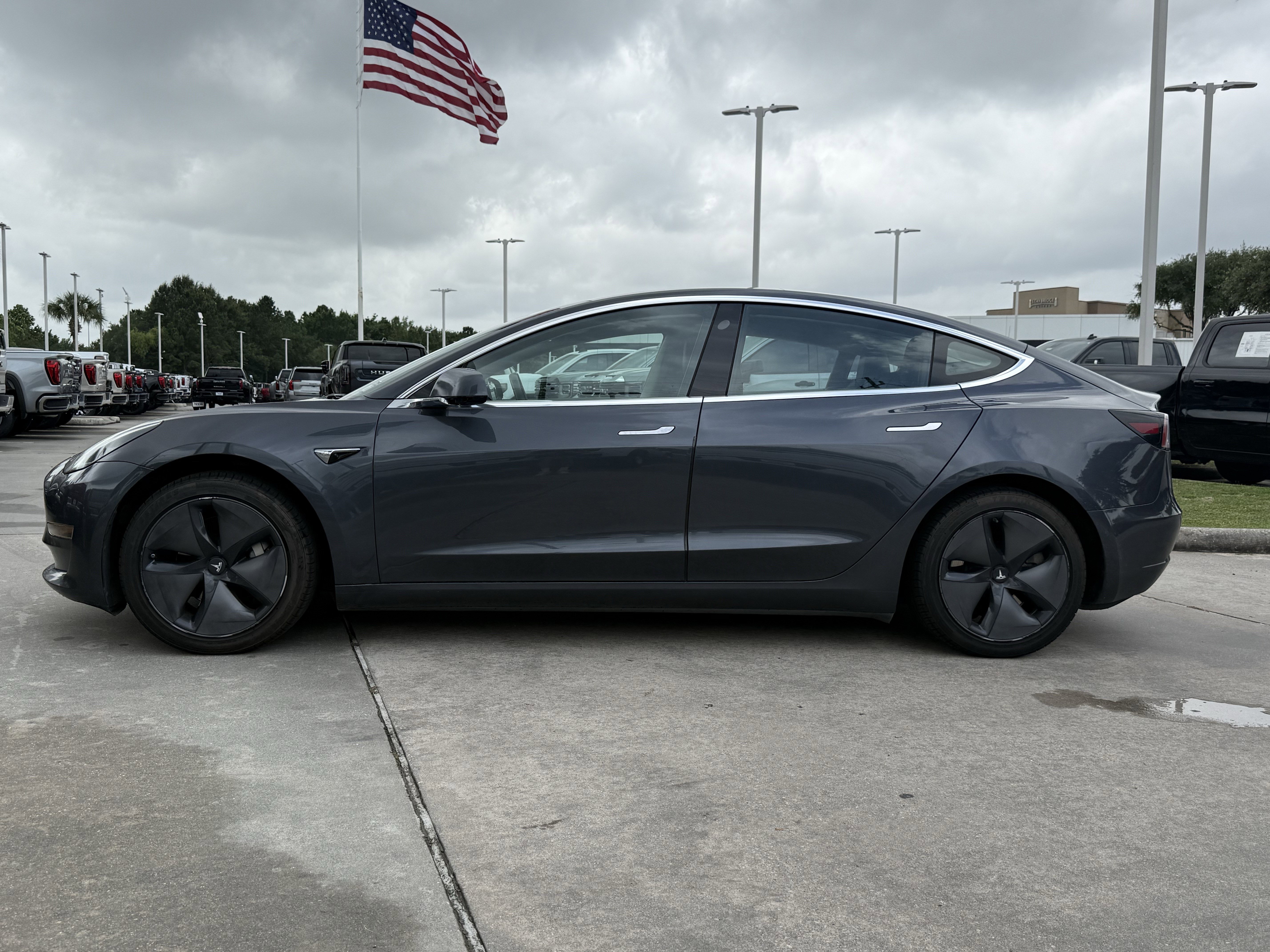 Used 2018 Tesla Model 3 Long Range RWD image 8