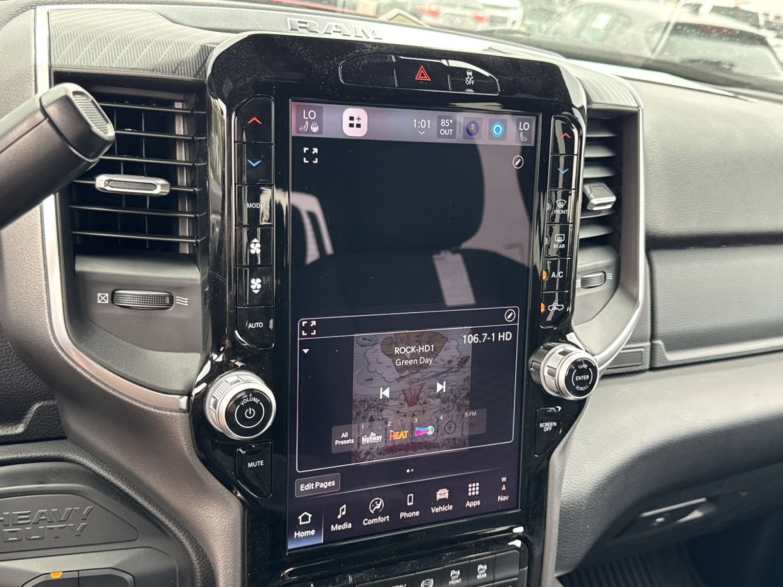 New 2025 RAM 2500 Big Horn AWD/4WD image 25