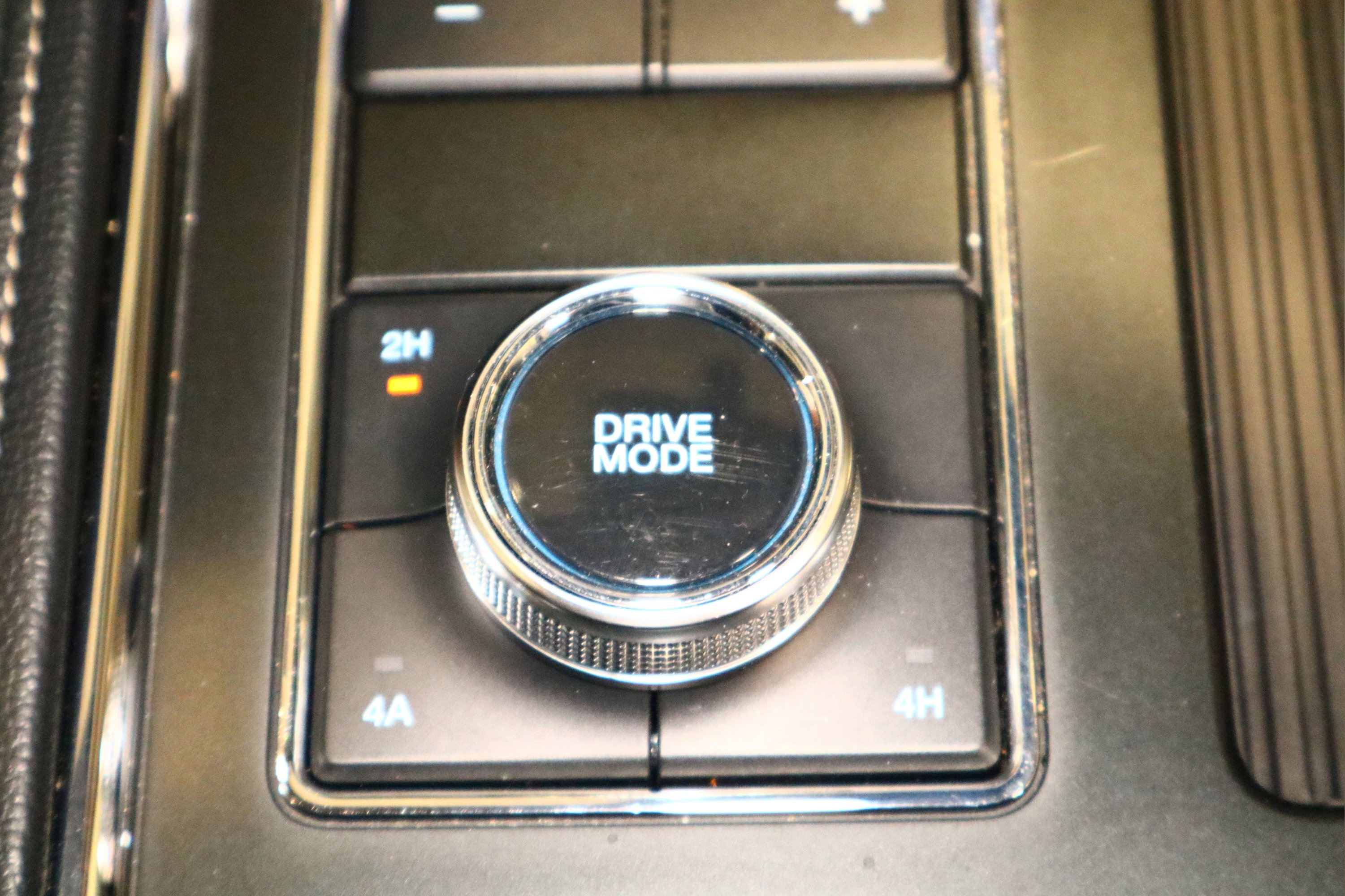 Used 2024 Ford Expedition XLT image 28