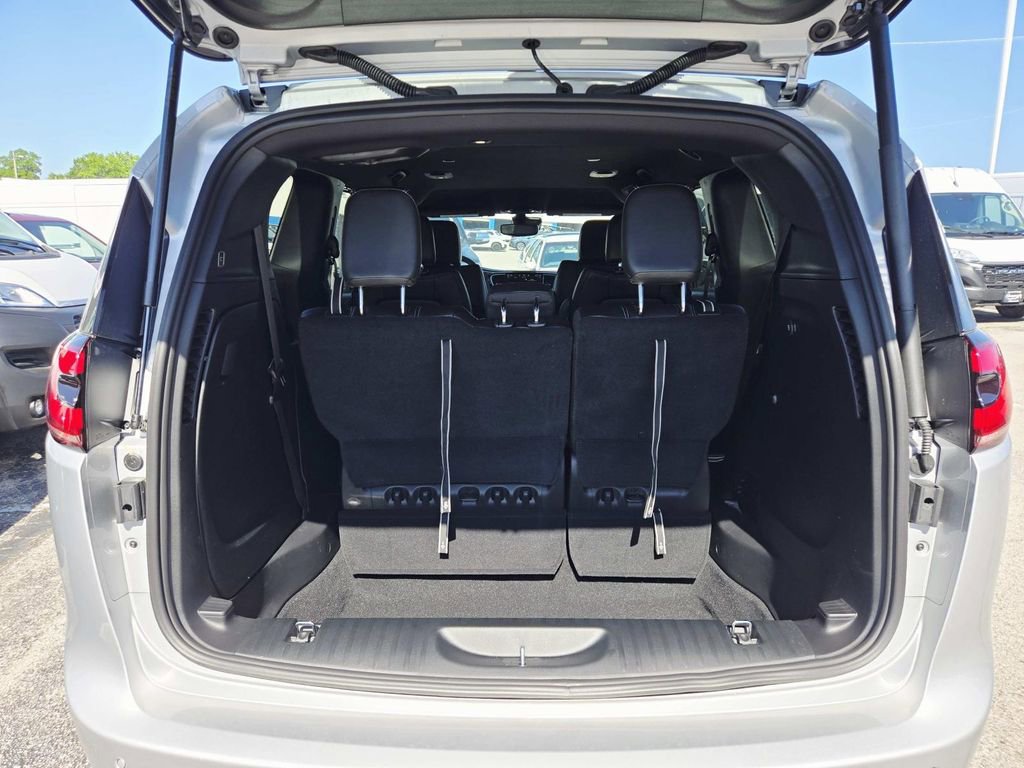 New 2026 Chrysler Pacifica Select FWD image 14