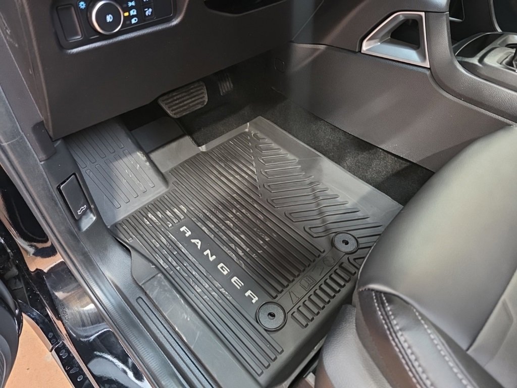 Used 2025 Ford Ranger Lariat w/ Trailer Tow Package image 18