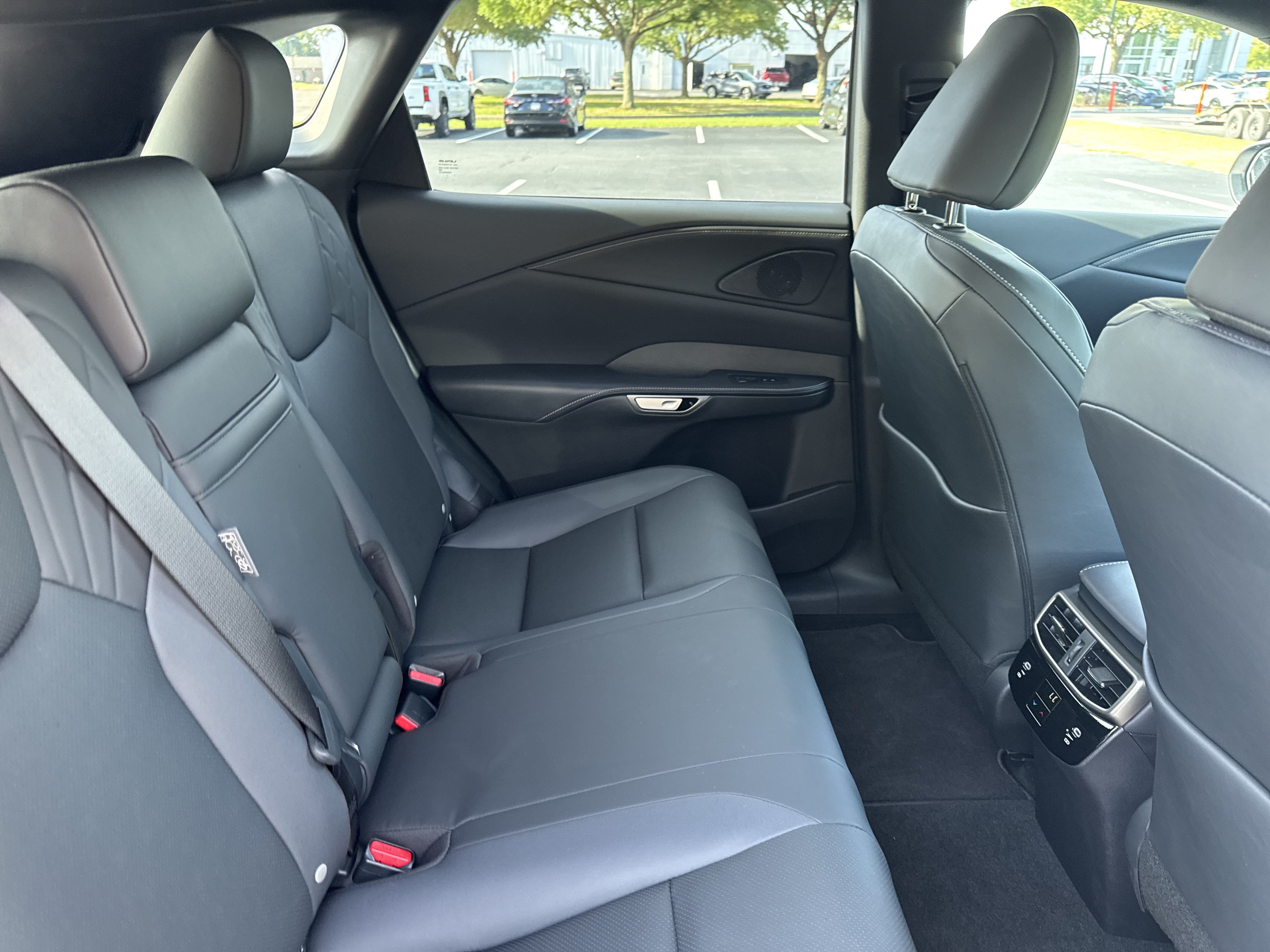 Used 2025 Lexus RX 350 FWD w/ Technology Package image 29