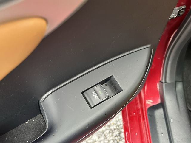 Used 2011 Lexus CT 200h image 25