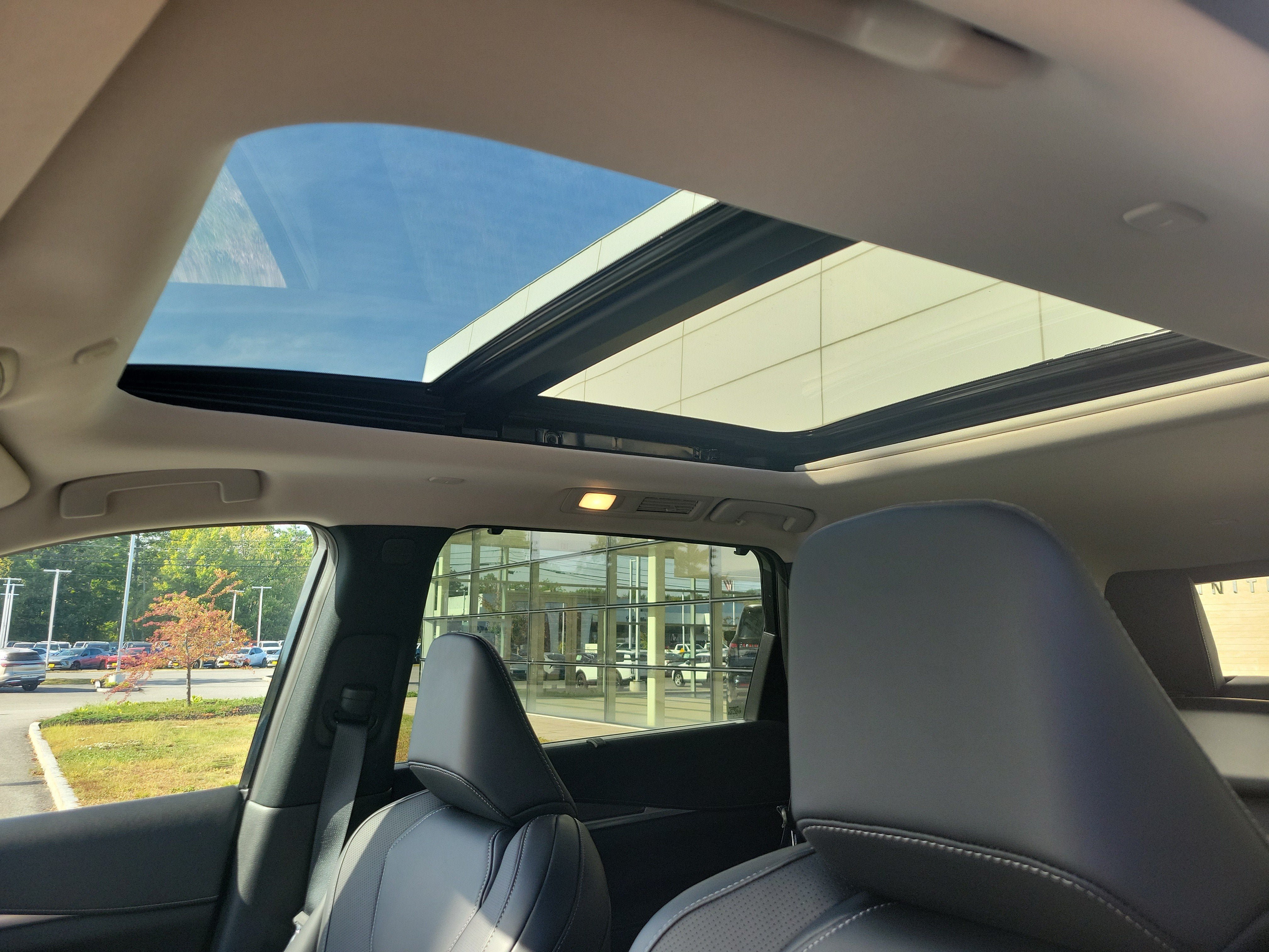 Used 2026 INFINITI QX60 Luxe w/ Cargo Package AWD/4WD image 28