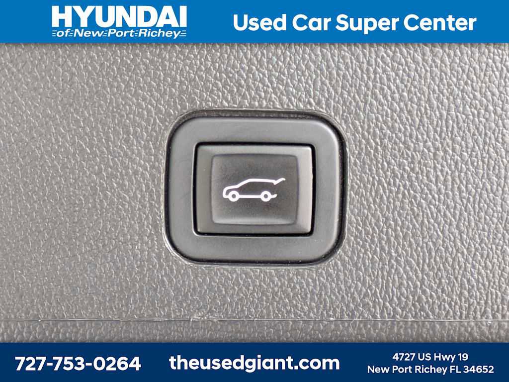 Used 2016 Cadillac SRX Luxury w/ Driver Awareness Package AWD/4WD image 13
