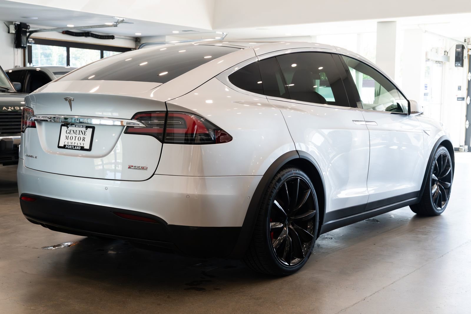 Used 2016 Tesla Model X P90D AWD/4WD image 4