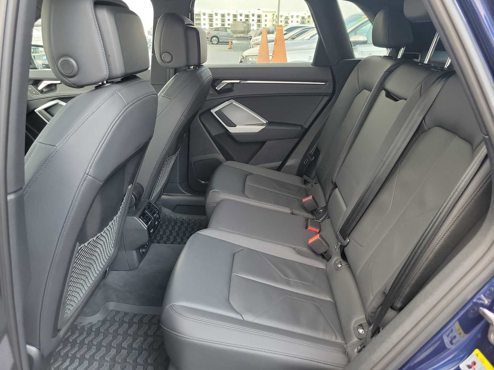 Certified 2025 Audi Q3 2.0T Premium AWD/4WD image 19