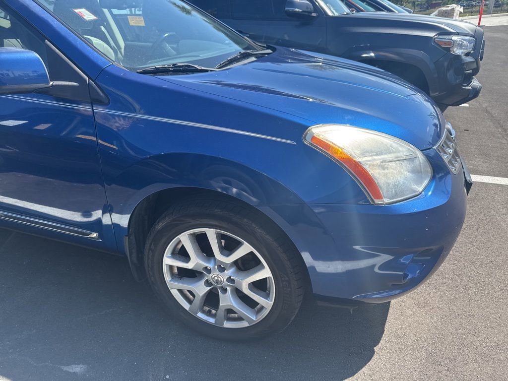 Used 2011 Nissan Rogue SV w/ SL Pkg image 4