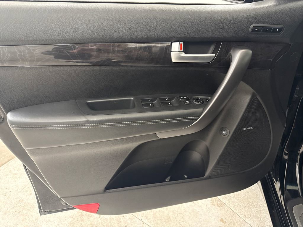 Used 2014 Kia Sorento SX w/ 3rd Row Package AWD/4WD image 40