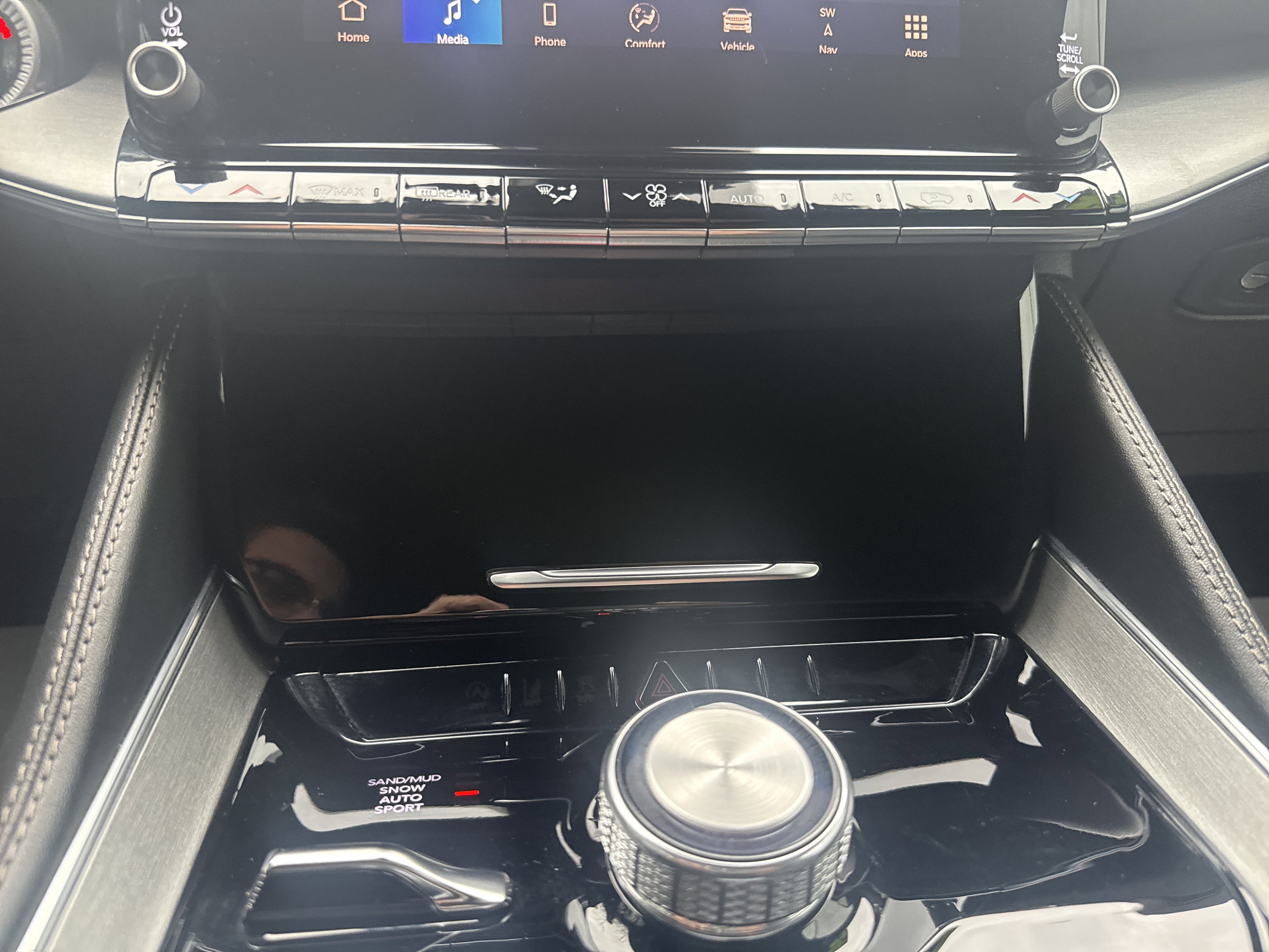 Used 2024 Jeep Wagoneer L Series II image 25