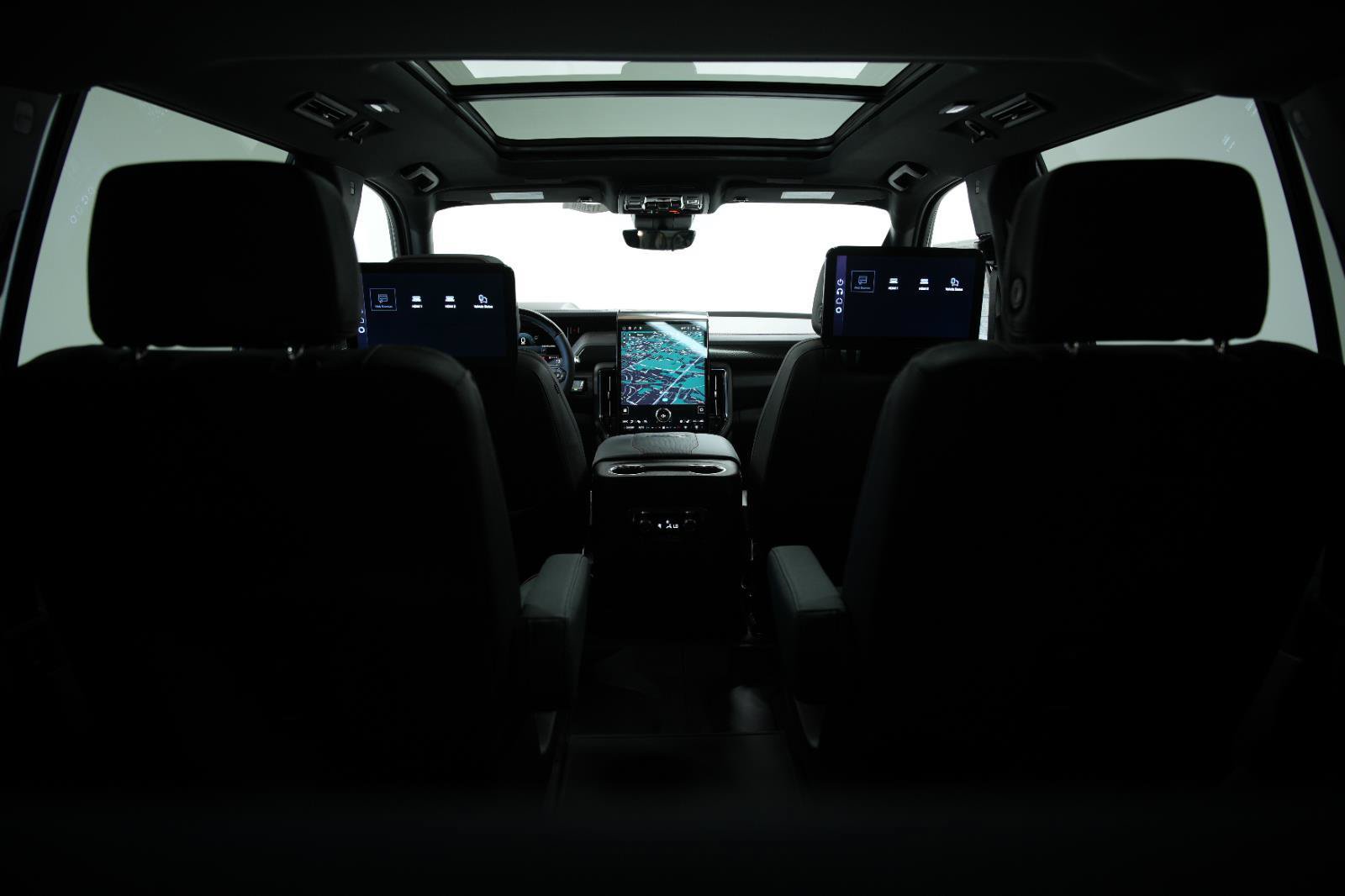 New 2026 GMC Yukon XL AT4 w/ AT4 Premium Plus Package AWD/4WD image 8