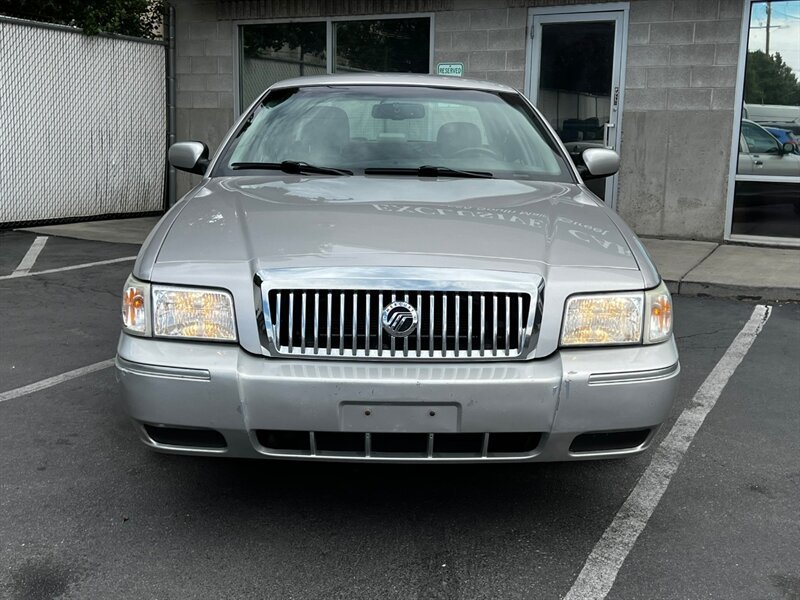 Used 2009 Mercury Grand Marquis LS RWD image 2