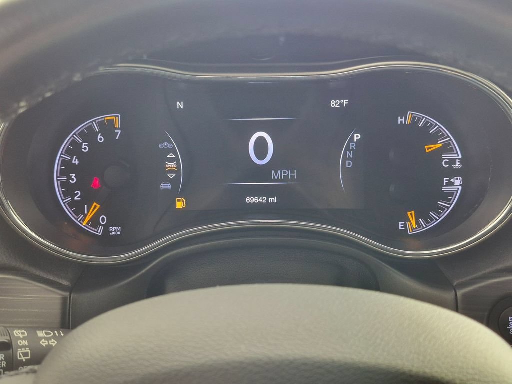 Used 2020 Jeep Grand Cherokee Laredo RWD image 18