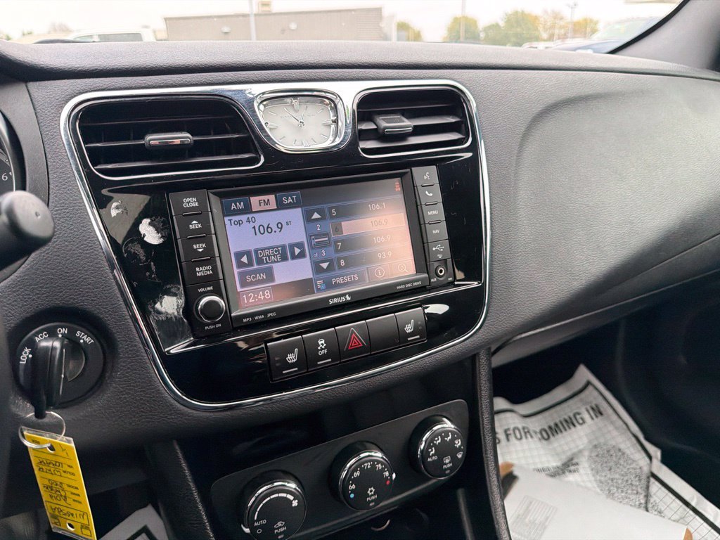 Used 2012 Chrysler 200 Limited FWD image 18