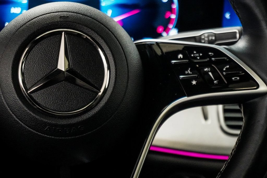 Used 2025 Mercedes-Benz GLS 450 4MATIC image 17
