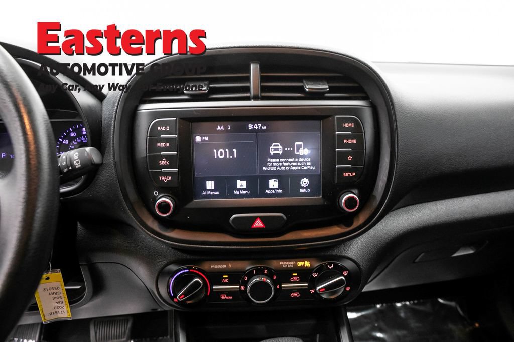 Used 2020 Kia Soul S FWD image 11