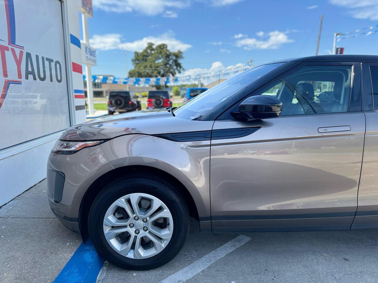Used 2020 Land Rover Range Rover Evoque S AWD/4WD image 26