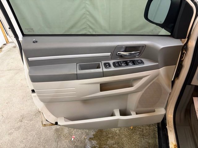 Used 2010 Dodge Grand Caravan SE w/ Climate Group image 23