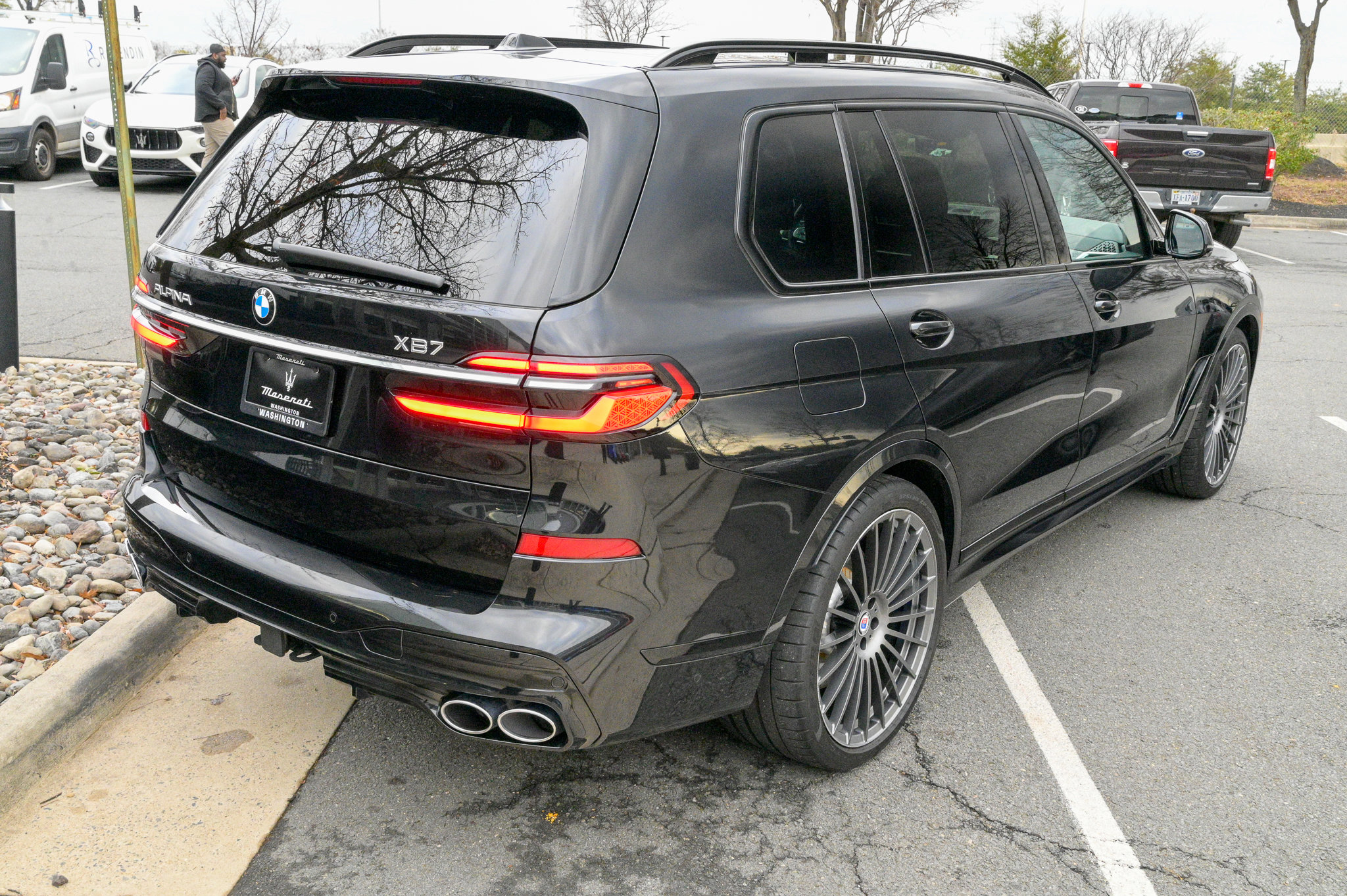 Used 2025 BMW ALPINA XB7 image 5