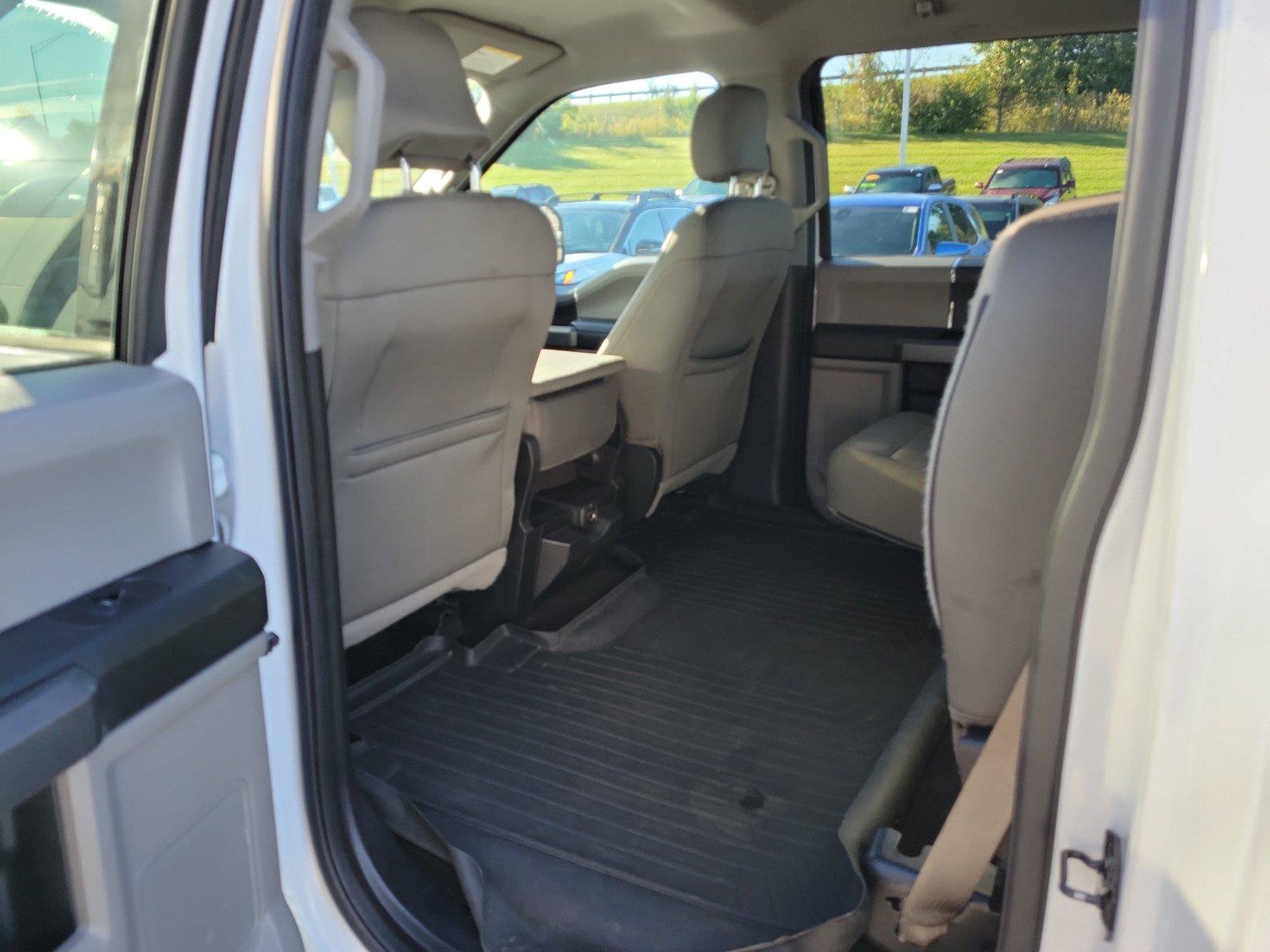 Used 2015 Ford F150 XLT AWD/4WD image 12