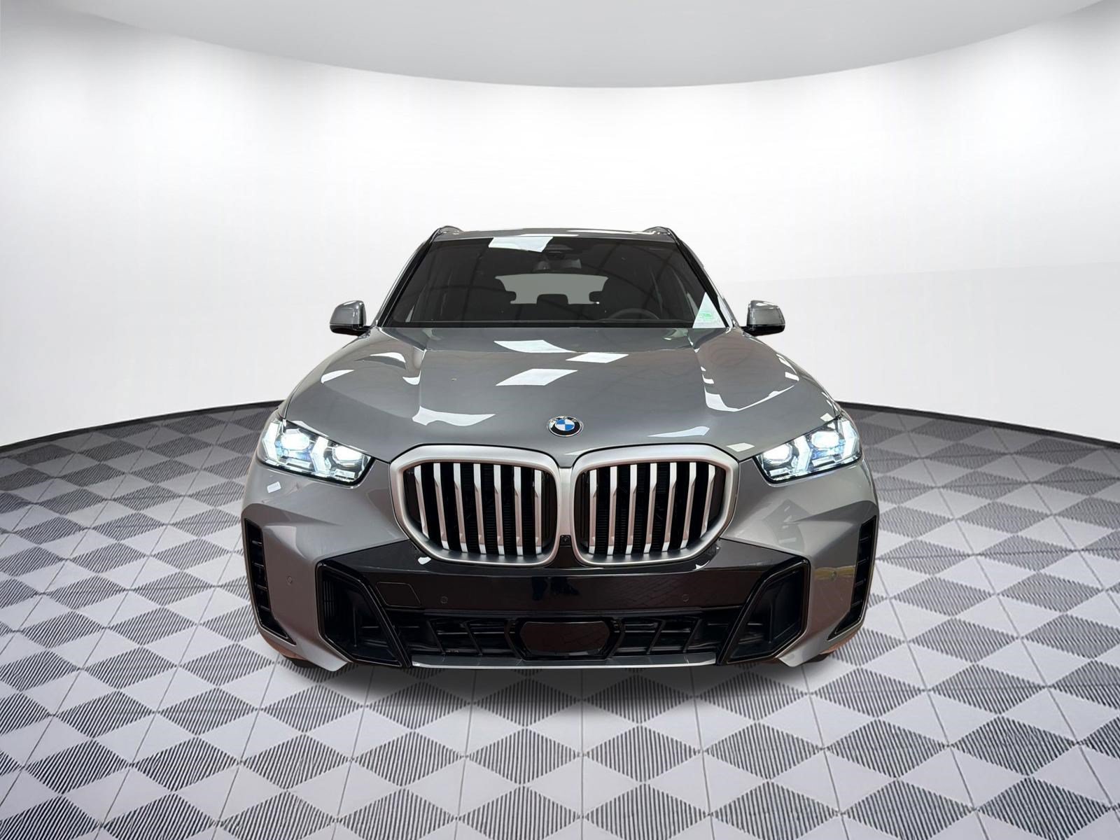 Used 2026 BMW X5 xDrive40i w/ M Sport Package AWD/4WD image 6
