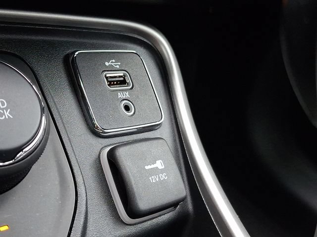 Used 2018 Jeep Compass Latitude w/ Safe & Security Group AWD/4WD image 24