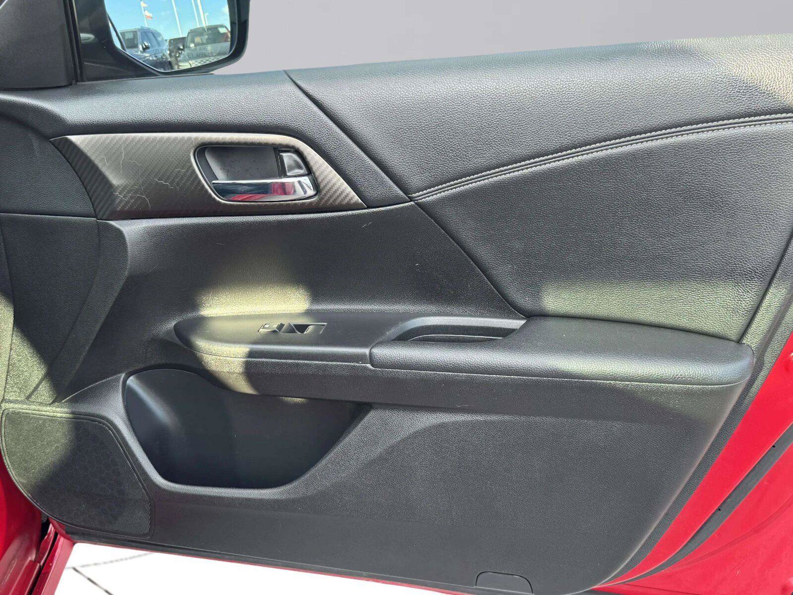 Used 2016 Honda Accord Sport image 39