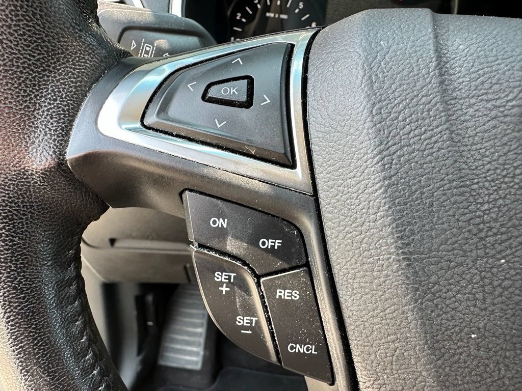 Used 2019 Ford Edge SEL FWD image 21