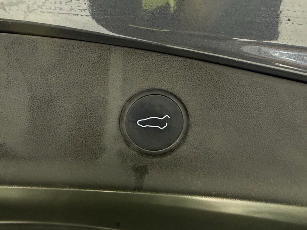 Used 2021 Tesla Model 3 Performance image 5