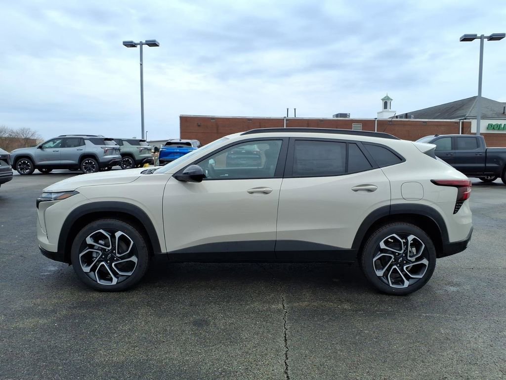 New 2026 Chevrolet Trax RS w/ Sunroof Package FWD image 2
