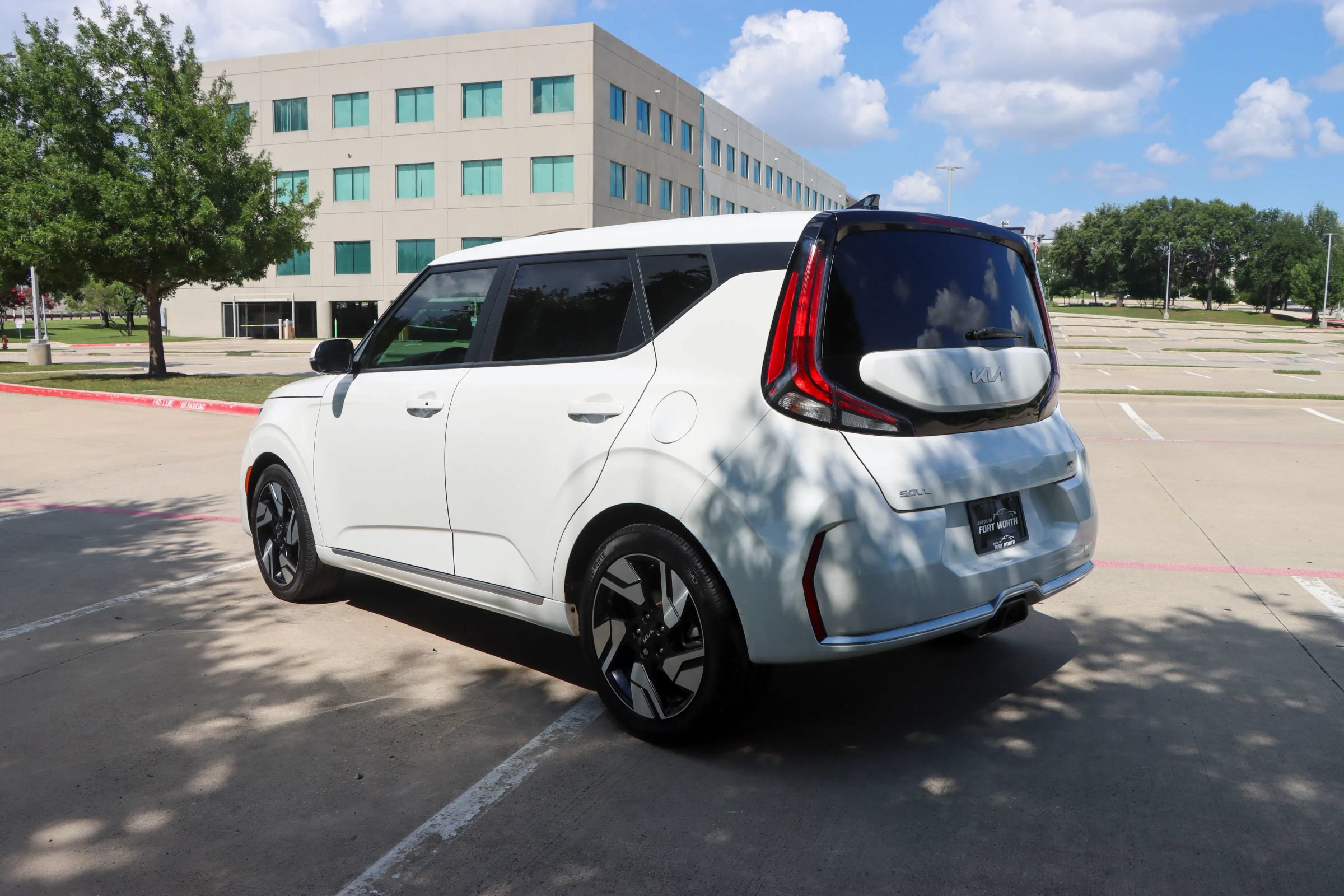 Used 2023 Kia Soul GT-Line FWD image 5