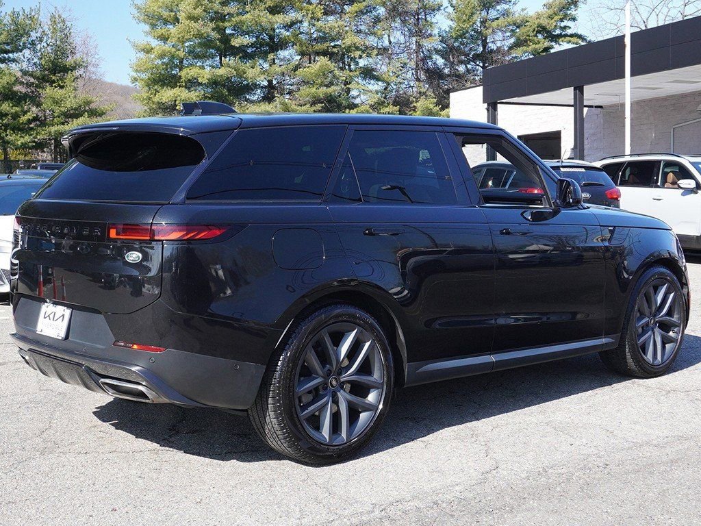 Used 2023 Land Rover Range Rover Sport SE image 13