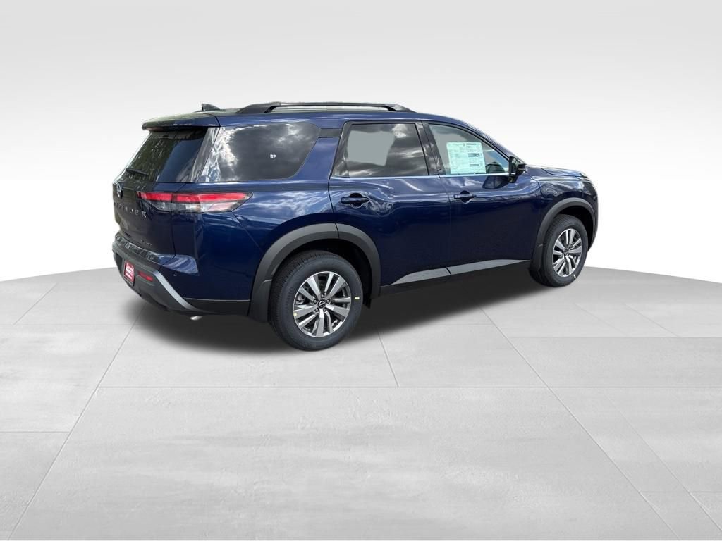 New 2026 Nissan Pathfinder SL image 4