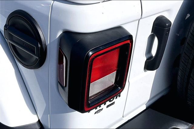 Used 2023 Jeep Wrangler Sahara image 23