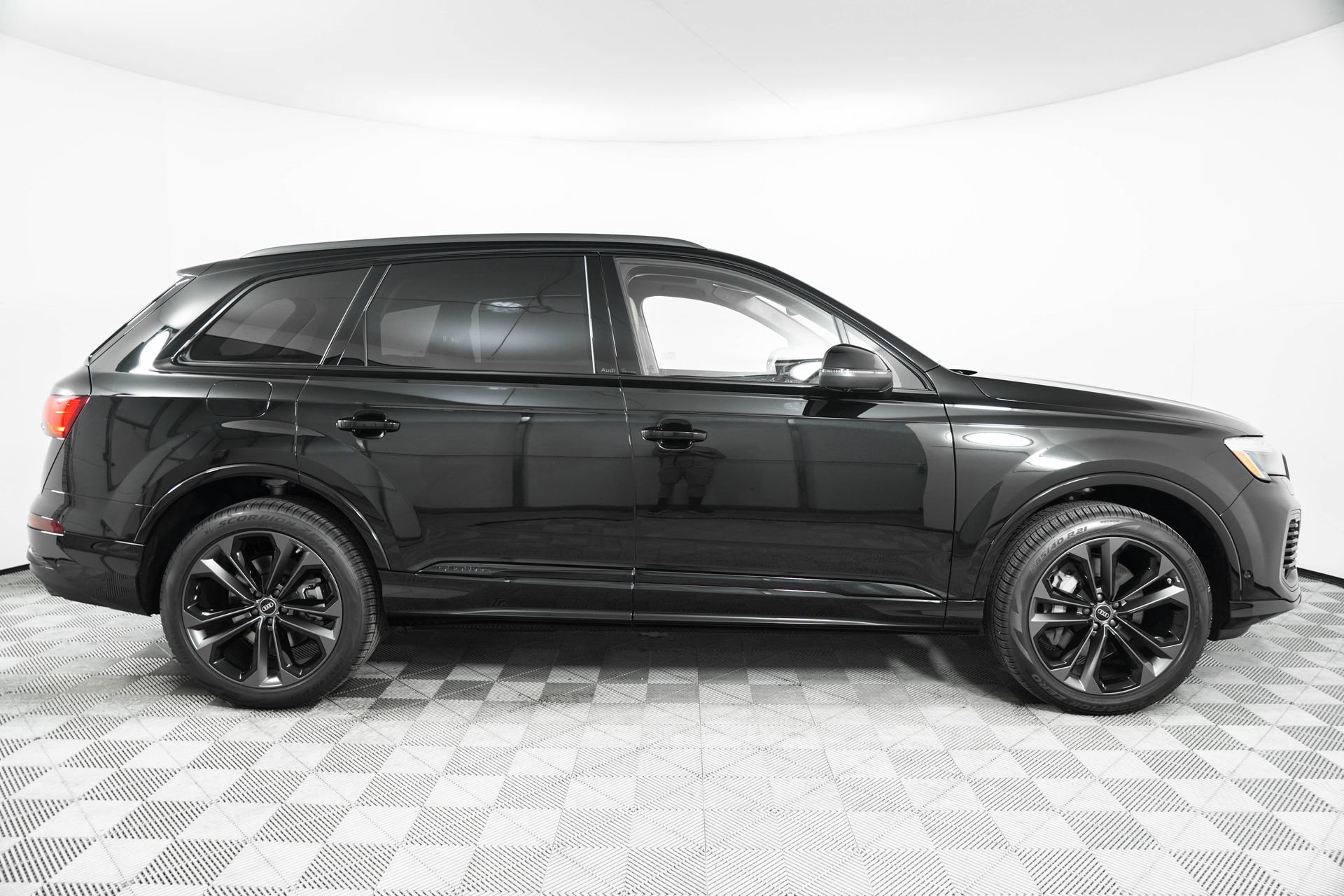 New 2025 Audi Q7 3.0T Premium Plus image 8