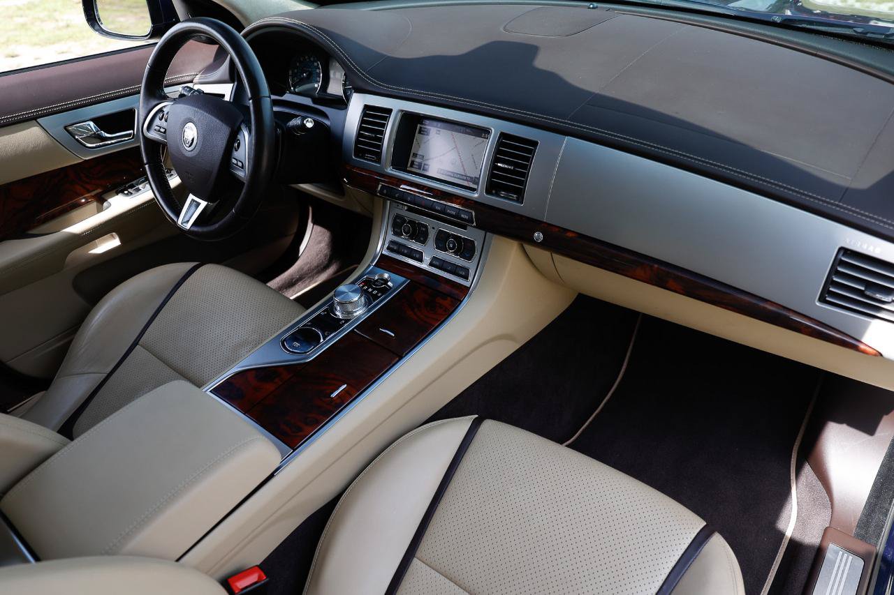 Used 2012 Jaguar XF Portfolio RWD image 18