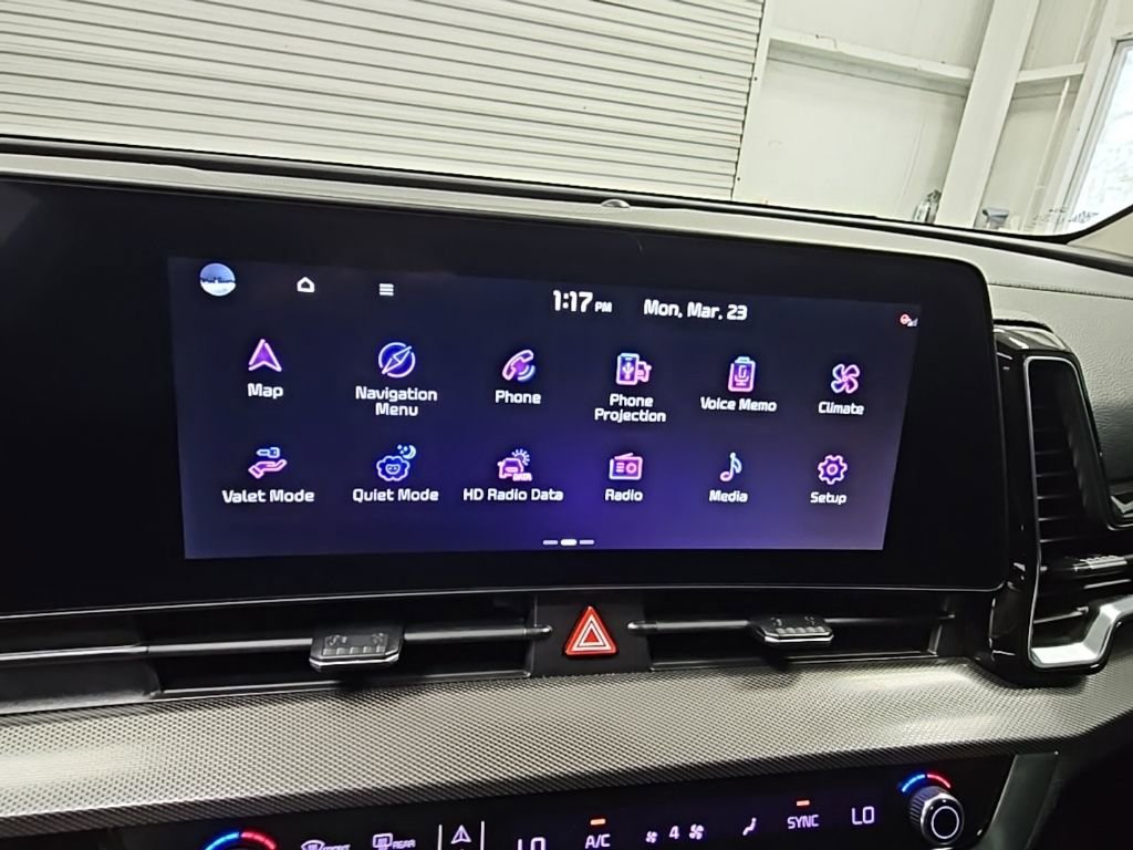 Used 2023 Kia Sportage SX image 16