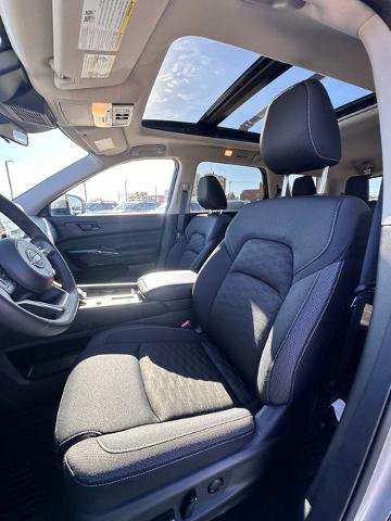 Certified 2024 Nissan Pathfinder SV w/ SV Premium Package image 25