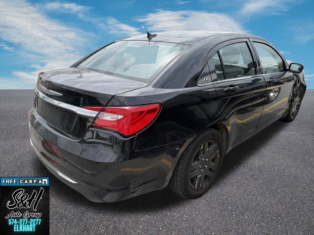 Used 2013 Chrysler 200 LX FWD image 5